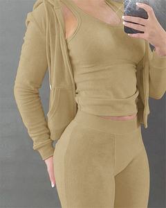 <span class=keywords><strong>Tuta</strong></span> da <span class=keywords><strong>donna</strong></span> in 3 pezzi per abbigliamento da salotto con tessuto termico ricamato per pantaloni da Joggers con Logo personalizzato <span class=keywords><strong>tuta</strong></span> da notte per la casa - Product Image 2