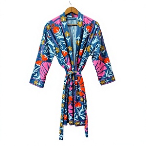 Robe kimono longue pour femme, imprimé floral brodé, manches trois quarts, col rabattu, tissu doux, vêtements de nuit décontractés d'été - Product Image 1