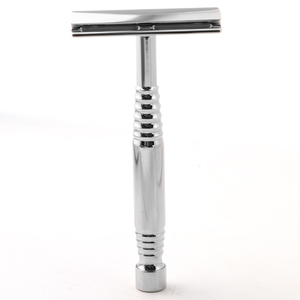 Yaqi RAMS2349-S-MAG จับแบบกำหนดเอง Romulus ใบมีดเดี่ยวสำหรับผู้ชายพร้อม RAMS2349-S-MAG แม่เหล็ก - Product Image 1