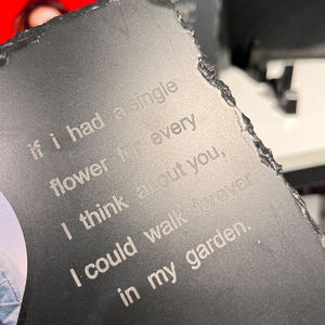 Tablero de pizarra de corte grabable de forma personalizada espacios en blanco de grabado láser pizarra de roca negra para posavasos de regalo de grabado - Product Image 5