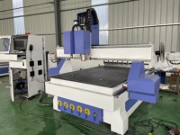 Machine de gravure et de fraisage CNC industrielle robuste à 3 axes avec table à vide pour la fabrication de meubles