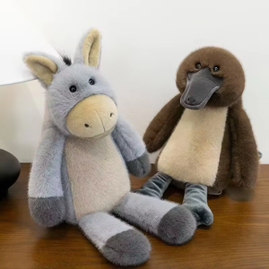Adorables y Lindos Muñecos de Peluche y Juguetes con Forma de Animales Hechos de Poliéster y Algodón PP para Decoración del Hogar y Regalos Navideños - Product Image 3