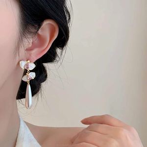 Pendientes Largos Vintage de Estilo Chino, Modernos, Geométricos, de Aleación de Zinc con Forma de Flor, para Mujer, para Fiestas y Ocasiones Especiales - Product Image 3