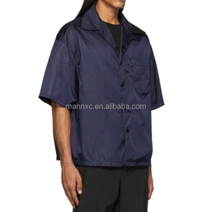 <span class=keywords><strong>Chemise</strong></span> en <span class=keywords><strong>satin</strong></span> bleu marine personnalisée pour hommes, boutonnée à la mode avec poche poitrine en nylon 100% à manches courtes et motif imprimé - Product Image 2