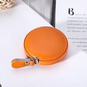 Mini ruban à mesurer portable avec logo personnalisé ruban à mesurer en cuir PU souple avec logo cadeau promotionnel - Product Image 6
