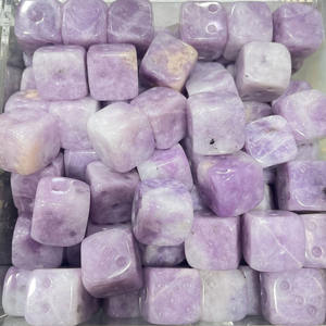 Grosir kerajinan batu kristal alami batu permata Semi berharga properti mainan permainan patung realistis ukir dadu kuarsa - Product Image 5