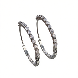 Orecchini a Cerchio Shira con Diamanti, Oro Bianco, Taglio Brillante Rotondo, Colore G, Diamanti Naturali, Stile Classico, per Uso Quotidiano Femminile - Product Image 1