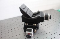 EWA70145 Goniómetro Motorizado de Dos Ejes y Plataforma de Movimiento de Posicionamiento con Mesa Inclinable, Capacidad de Carga 10 kg