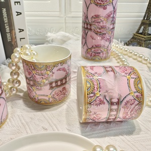 Offre Spéciale : Ensemble de 5 Pièces de Luxe en Céramique pour Couple, Kit de Bain en Porcelaine Rose et Verte Style Occidental pour la Rince-bouche - Product Image 3