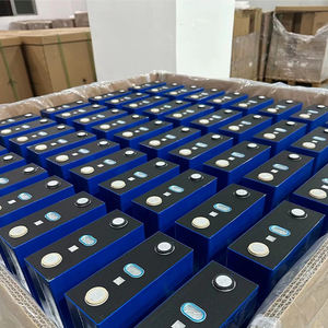 Batería solar de iones de litio prismática para vehículos eléctricos y bicicletas 3,2 V 302Ah 10000 ciclos 280Ah 300Ah 314Ah 340Ah Range - Product Image 4