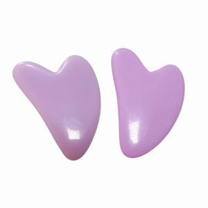 Tabla de Guasha de Resina con Forma de Corazón Morado para Masaje Facial - Product Image 6