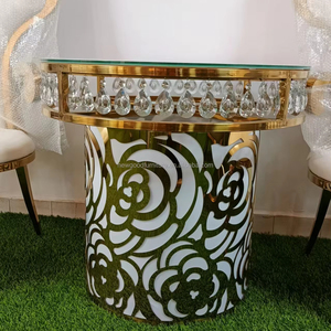 <span class=keywords><strong>Mesa</strong></span> de pastel de boda de flor redonda de <span class=keywords><strong>acero</strong></span> inoxidable dorado moderno con tapa de vidrio transparente <span class=keywords><strong>extensible</strong></span> para cenar al aire libre o uso en hoteles - Product Image 1