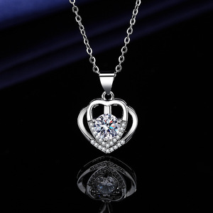 Collar con colgante de diamante de alto contenido de carbono en forma de corazón, transmisor en vivo, con la frase 'con ti en <span class=keywords><strong>mi</strong></span> corazón', regalo de San Valentín, colgante de 1 quilate - Product Image 1