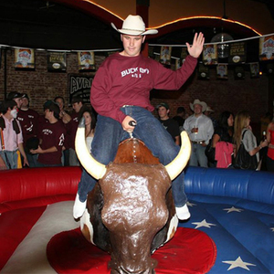 Máquina de Toro Mecánico Hinchable para Adultos de Uso Comercial con Controles, Juego de Rodeo Hinchable para Venta, Máquina de Rodeo Hinchable para Exteriores - Product Image 2