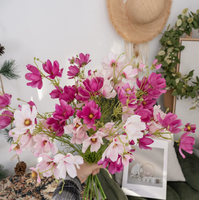 Commande en gros personnalisable de chrysanthèmes artificiels en soie réalistes pour mariage et décoration intérieure