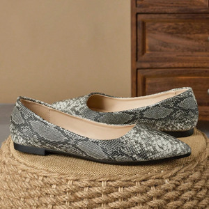 Zapatos planos de <span class=keywords><strong>piel</strong></span> de serpiente de verano a la moda para <span class=keywords><strong>mujer</strong></span>, punta estrecha, <span class=keywords><strong>piel</strong></span> de serpiente transpirable para otoño y primavera, sin cordones para niñas maduras - Product Image 2