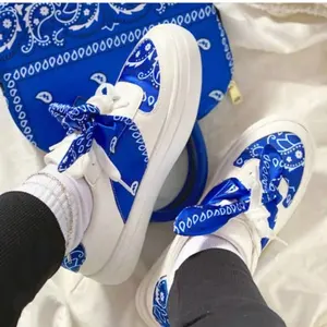 Sepatu Wedges Platform Penambah Tinggi Wanita, Sepatu Wedges Wanita Royal Blue Bandana Pita Pita Kupu-kupu Pompa Ukuran Besar Sol Tebal Sepatu Kets