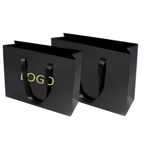 Bolsa de embalaje de papel vino joyería regalo compras ropa zapatos negros de lujo con logotipo impreso personalizado al por mayor