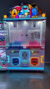 Machine à griffes à monnayeur pour <span class=keywords><strong>2</strong></span> joueurs Dreamland Punk Clip Double Claw Crane Game Machine pour salle d'arcade - Product Image 2