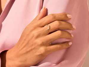 Anillo de Compromiso, Boda o Aniversario de Alta Calidad, con Diamantes Naturales Curvos, Elegante y Delicado, en Oro Amarillo, Rosa o Blanco Sólido de 14K con Pavé - Product Image 4