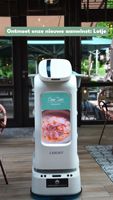 Robot Serveur Intelligent MiCity 2026 pour la Livraison de Repas et le Recharge Auto, Idéal pour Restaurants et Hôtels, avec Écran Publicitaire de 21,6 Pouces