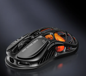 Souris de jeu sans fil GravaStar Mercury M2 Stealth Black Tri-Mode PAW3395 26K DPI 79g en alliage de magnésium, récompensée par le Red Dot Award - Product Image 2