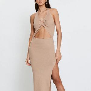 Robe longue moulante côtelée beige élégante et décontractée sans manches à col licou avec fente pour femme, collection été 2023 OEM - Product Image 3