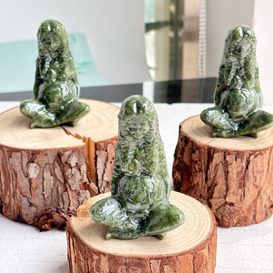Artigianato in Cristallo Naturale all'Ingrosso Materiali Misti Guarigione Energetica Intaglio in Giada <span class=keywords><strong>Verde</strong></span> Sculture Madre <span class=keywords><strong>Terra</strong></span> per Decorazione Casa - Product Image 3