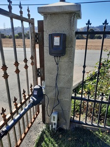 Ouvre-porte automatique à battants noirs de haute qualité LM1202, moteur double pour <span class=keywords><strong>portail</strong></span> lourd, utilisation moderne pour villa - Product Image 5