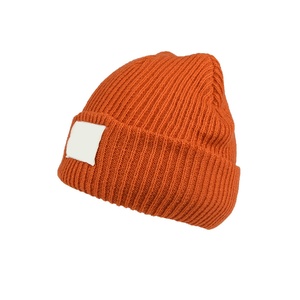 Gorro de Punto Unisex de Invierno, Cálido, con Etiqueta Tejida, 100% Acrílico, Personalizado, Ecológico y Sostenible - Product Image 5