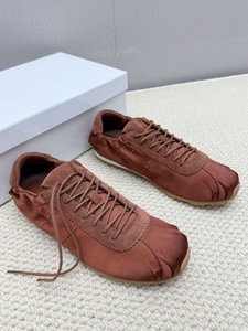 Sneakers Minimaliste alla Moda in Raso con Lacci, Scarpe Morbide e Piatte con Motivo a Stelle e Suola in Gomma - Product Image 2