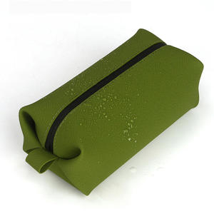Trousse de Toilette et Organisateur Portable en Silicone Imperméable pour Adultes, Idéal pour le Voyage, la Plage et les Activités de Plein Air - Product Image 5