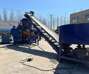 Prezzo di fabbrica nuovo di zecca QT4-20 Semi automatico idraulico blocco di cemento macchina per la fabbricazione di mattoni forati mattone solido pavé pietra - Product Image 1