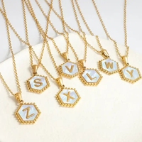 Collier Initial Grossiste Plaqué Or 18K Acier Inoxydable Bijoux Zircon 26 Lettres Alphabet Cœur Carré Pendentif pour Femme