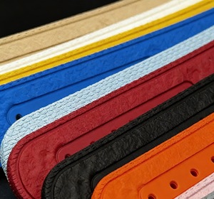 Bracelet de montre sport en caoutchouc FKM réglable <span class=keywords><strong>noir</strong></span>, blanc, gris 20MM avec boucle en acier inoxydable pour Moonwatch – Vente en gros - Product Image 3