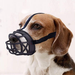 Bozal suave y transpirable para perros con correas ajustables, bozales de entrenamiento para mascotas antimordeduras y antiladridos para perros grandes - Product Image 1