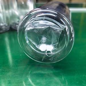 Gobelet isotherme double paroi en plastique transparent de 16 oz, en forme de canette, pour café glacé, avec lèvre et paille colorées - Product Image 3