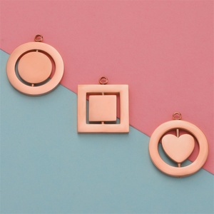 Pendentifs en forme de cœur ronds pour enfants en gros, breloques en acier inoxydable poli miroir pour la fabrication de bijoux - Product Image 6