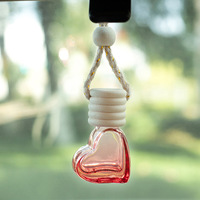 Vente en gros d'huiles essentielles d'aromathérapie personnalisées, mini désodorisant de voiture en cristal, diffuseur à clip, couvercle en bois, parfum de voiture automobile