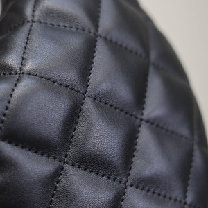 Bolsos de Mano para Mujer, Diseño de Lujo, Personalización Privada de Fábrica, Versátiles, Elegantes, de Piel de Cordero Negra Importada, Tipo Tote - Product Image 4