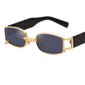 Lunettes de soleil C1 noires et grises à petite monture pour femme, verres PC UV400, monture en plastique et métal, style tendance, protection solaire classe 2 - Product Image 2