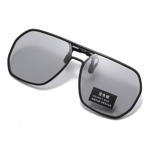 Nouvelles lunettes de soleil polarisées à clipser, monture noire, verres PC, protection UV400, type 3, unisexe, design léger - Product Image 5