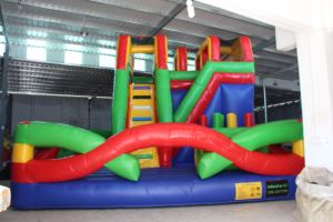 Château gonflable en PVC avec toboggan pour enfants pour jouer dans les parcs urbains Utilisation commerciale en extérieur - Product Image 3