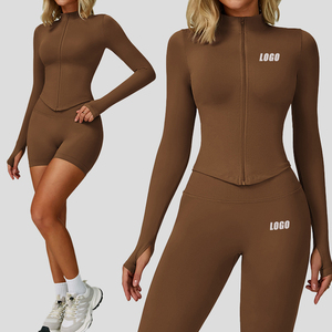 Personalizar acanalado de dos piezas gimnasio Fitness ropa roja recortada Top de talla grande entrenamiento deportes Cruz pantalones cortos ropa activa mujeres Yoga conjunto - Product Image 2