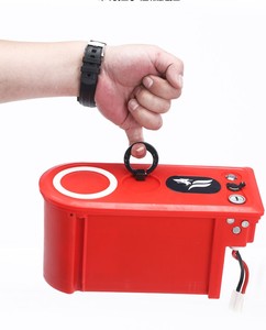 Trottinette électrique pliable rouge et noire pour adultes, 25 km/h, étanche, batterie portable, pour trajets quotidiens - Product Image 4