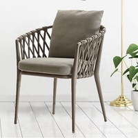 Ensemble de chaises de salle à manger d'extérieur modernes, luxueuses, en alliage d'aluminium, imperméables, empilables, durables, portables, écologiques, élégantes pour le salon