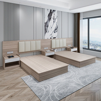 Lit double en bois pour hôtel commercial, appartement, gîte, villa, avec meuble TV, table de chevet et étagère suspendue, style campagne américaine