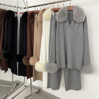 Nouvelle collection automne-hiver : Ensemble pull en maille ample haut de gamme avec col en vraie fourrure de renard et manches en fourrure, en cachemire tricoté pour femme