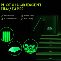 Film photoluminescent PVC/PET autocollant, feuille de vinyle qui brille dans le noir pour les panneaux d'avertissement d'urgence et la sécurité routière