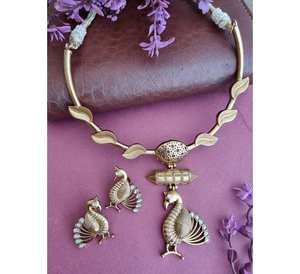 Nuevo Diseño de Conjunto de Collar con Baño de Oro, Joyería Personalizada para Bodas Hindúes con Diseño de Pavo Real para Mujer - Product Image 4